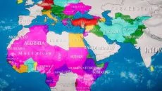 Game Dev Tycoon Game Dev Tycoon ile benzer