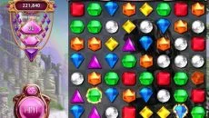 Candy Crush Friends Saga Candy Crush Friends Saga ile benzer